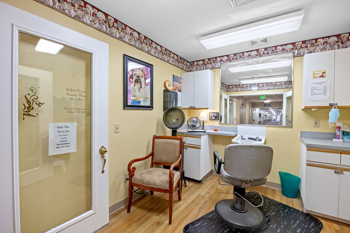 Seaton-Baker-Place_Salon